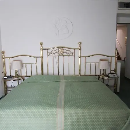 Garni Alba 3*